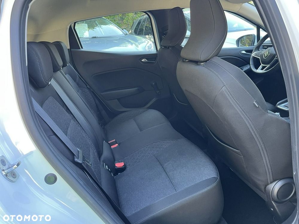 Renault Clio - 24