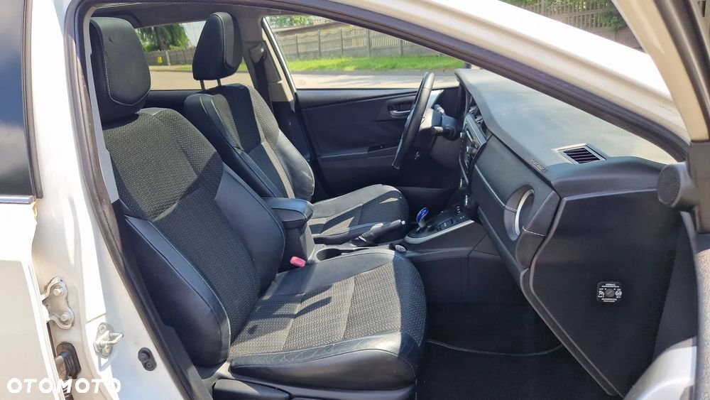 Toyota Auris 1.8 HSD Luna - 10
