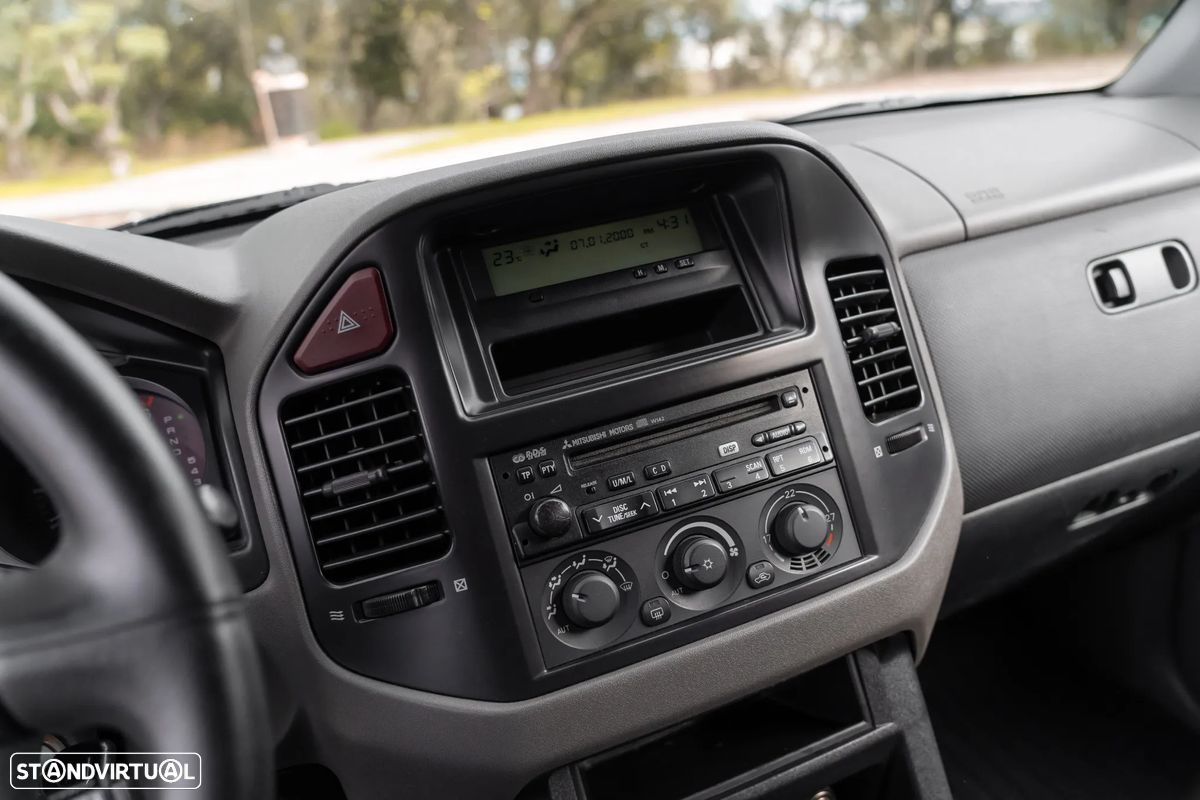 Mitsubishi Pajero 3.2 DI-D GLS ABS+CA - 21