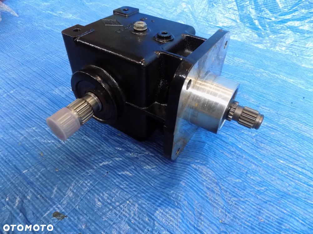 przekładnia kątowa 451298a1 case cpx420 620 cpx 610 625 cpx620 635 2555 - 2