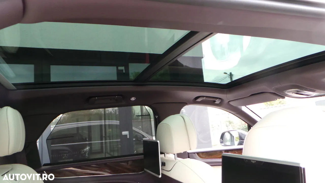 Bentley Bentayga - 12