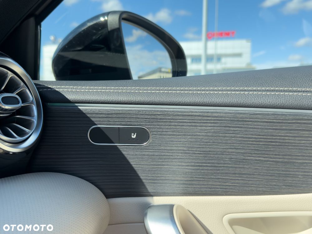 Mercedes-Benz Klasa A 200 7G-DCT - 11