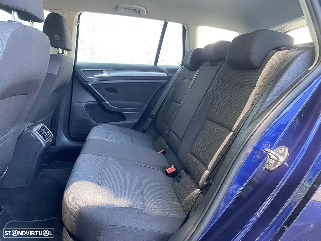 VW Golf Variant 1.6 TDi Confortline - 12