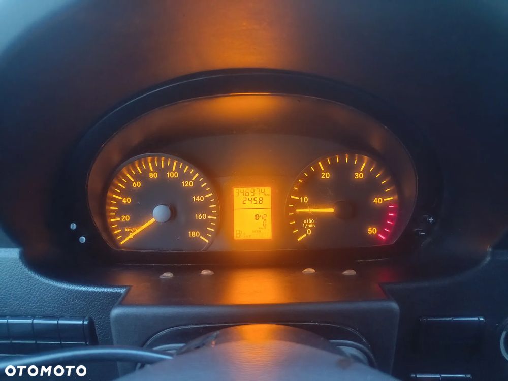 Mercedes-Benz Sprinter 318 - 18