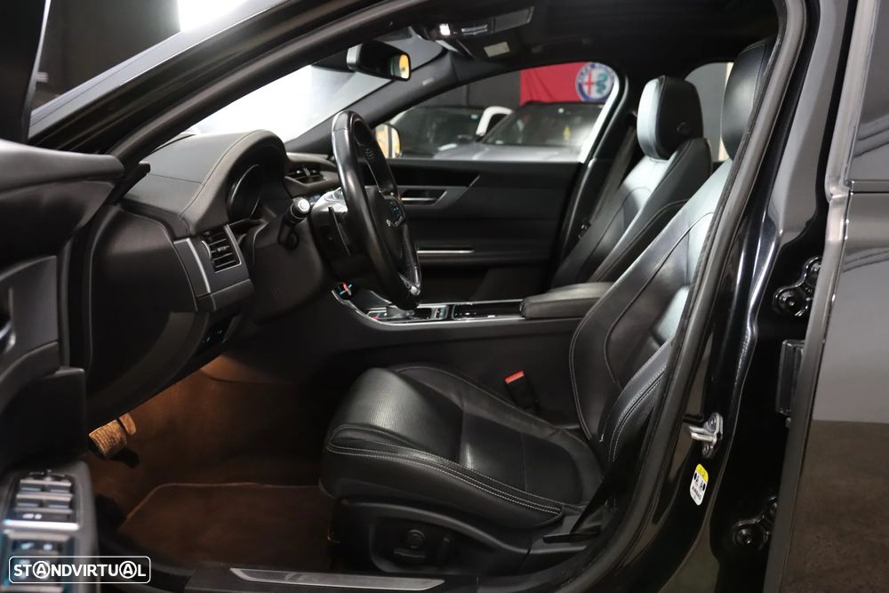 Jaguar XF 20d Aut. R-Sport - 10
