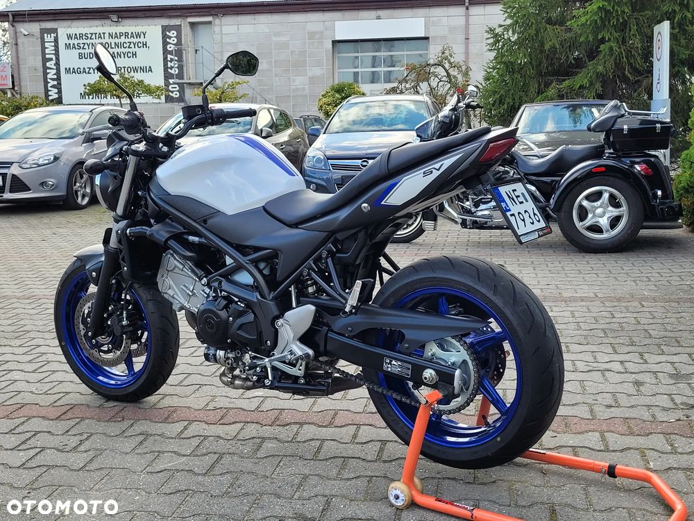 Suzuki SV - 10