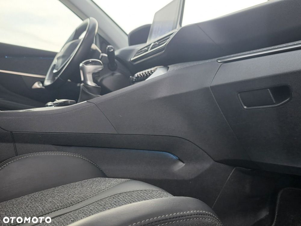 Peugeot 3008 1.6 BlueHDi Allure S&S - 32