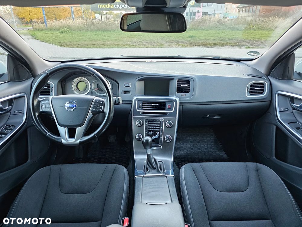 Volvo V60 D4 Momentum - 5