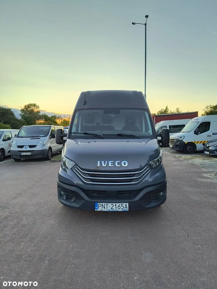 Iveco Daily 35S18 (Automat, 180km) - 1