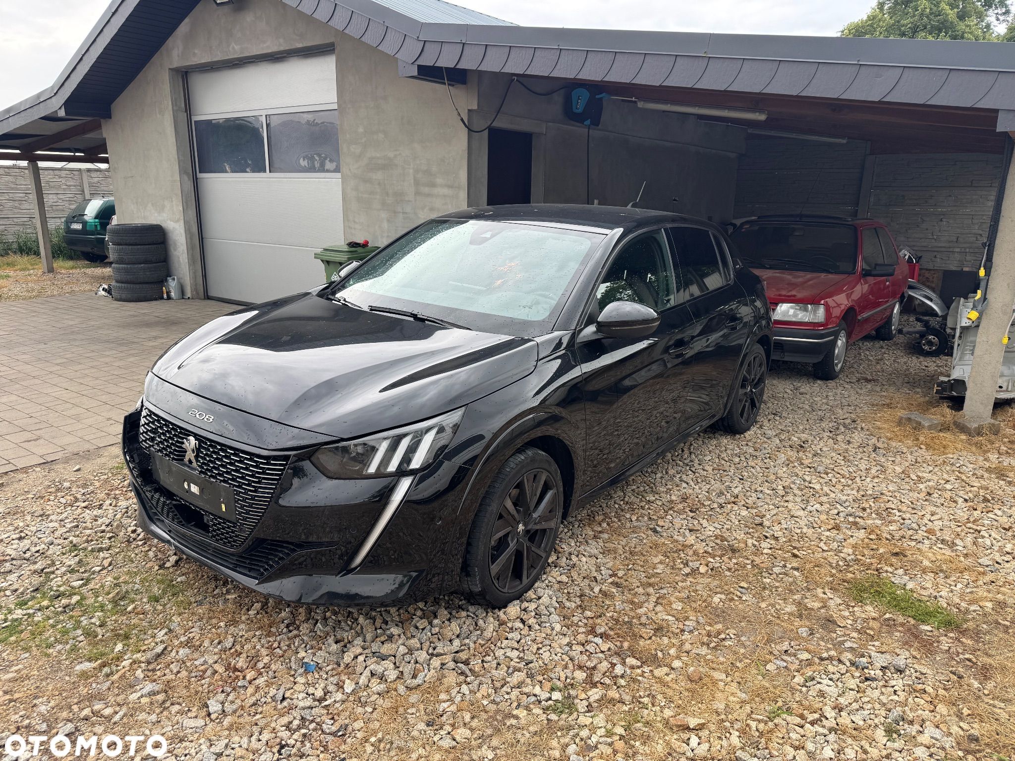 Peugeot 208 PureTech 100 EAT8 GT - 1