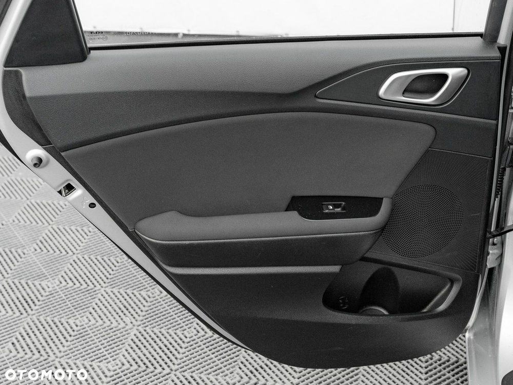 Kia Ceed 1.5 T-GDI M - 24