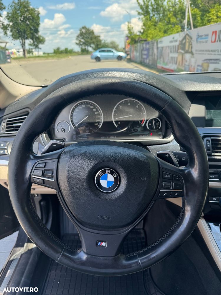 BMW Seria 5 530d xDrive - 8