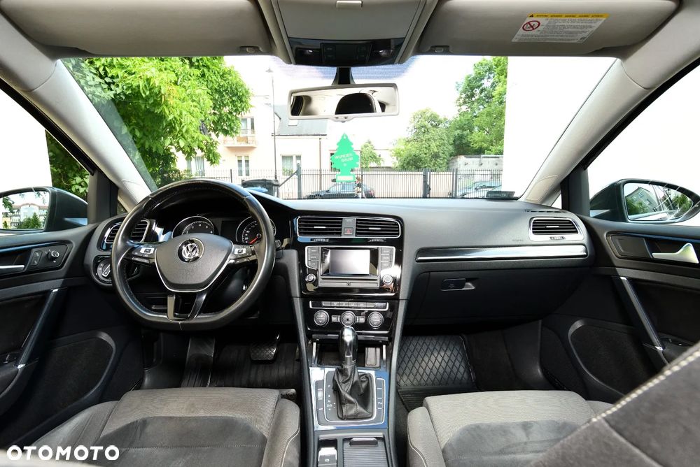 Volkswagen Golf - 16