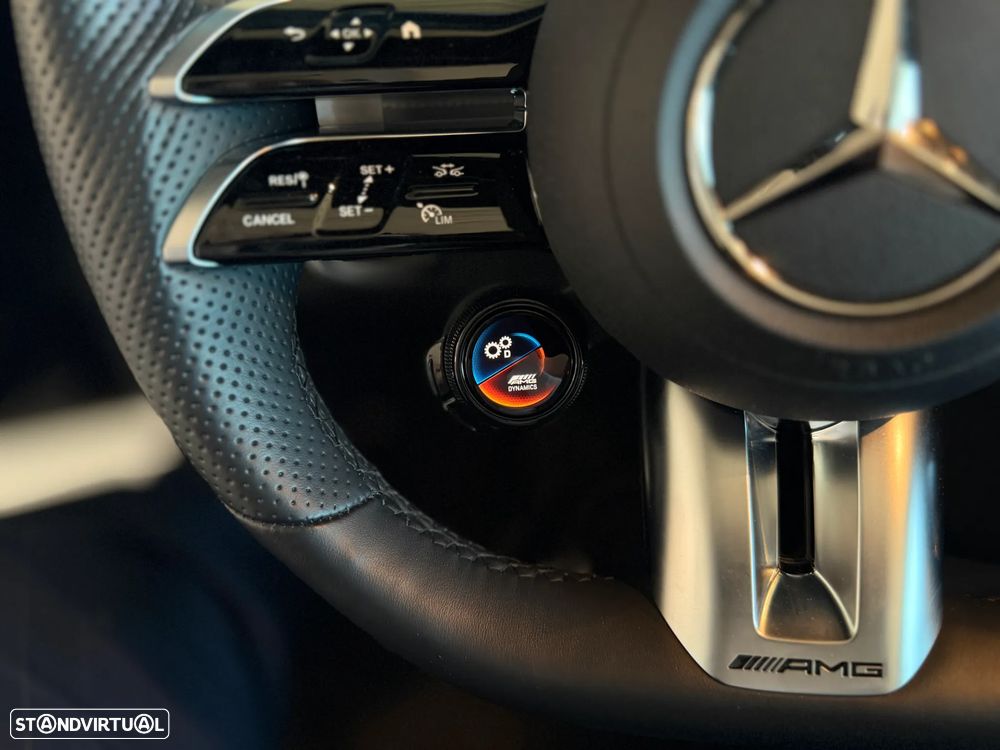 Mercedes-Benz SL 63 AMG 4Matic+ - 34