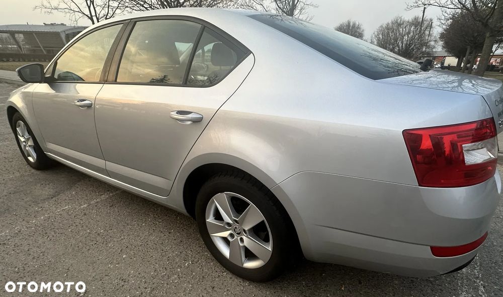 Skoda Octavia 1.6 TDI Ambition - 2