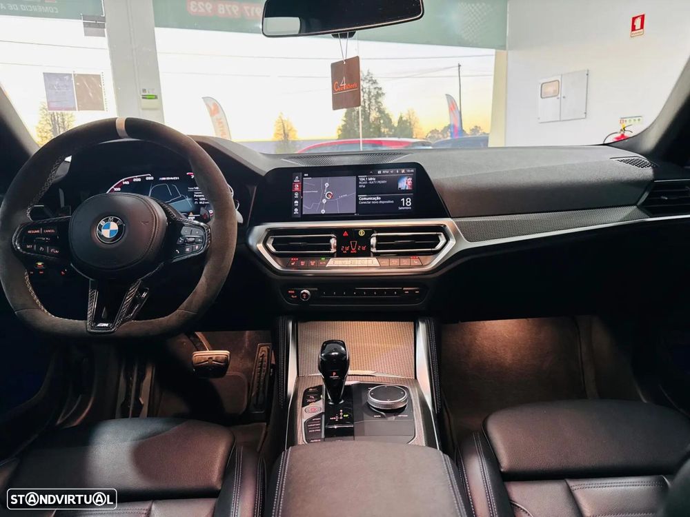 BMW M240i xDrive Auto - 34