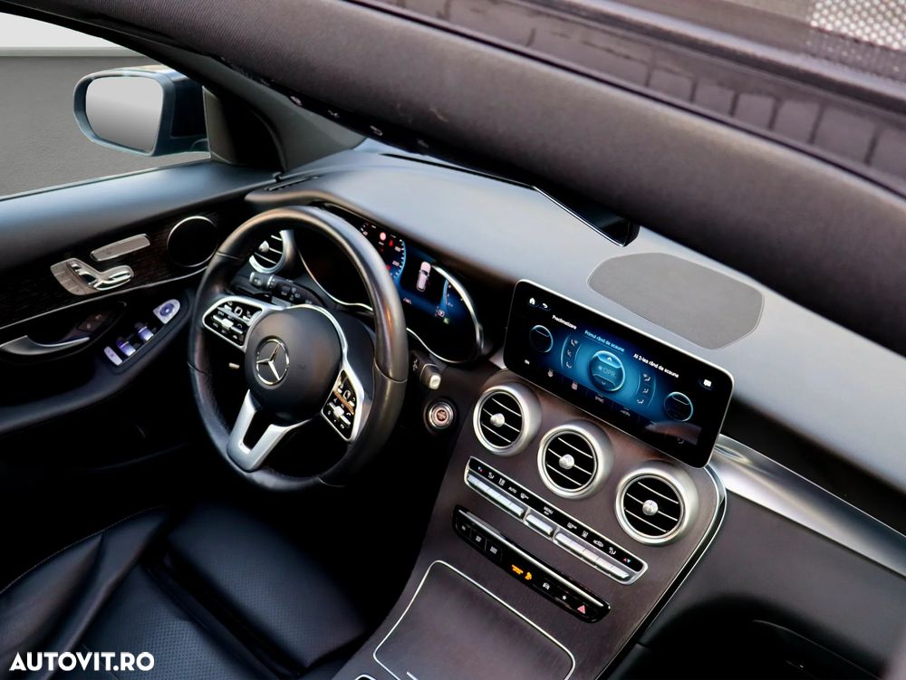 Mercedes-Benz GLC 300 e 4MATIC - 30