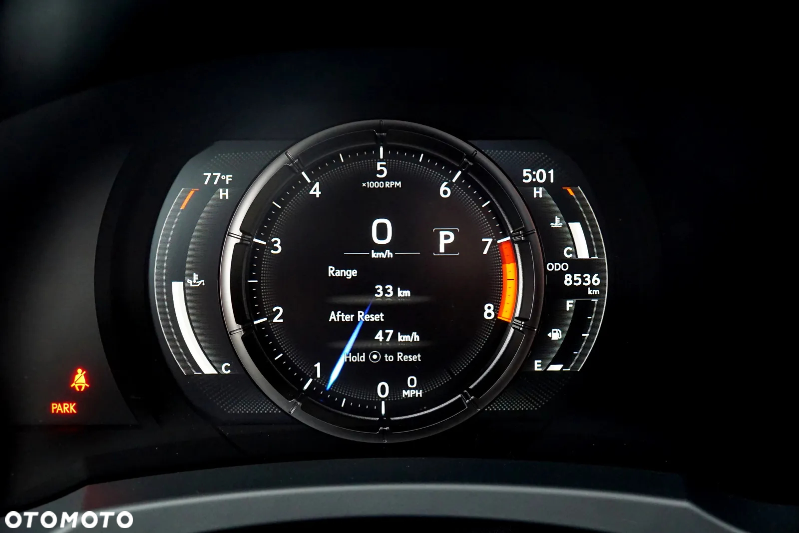 Lexus Inny - 24
