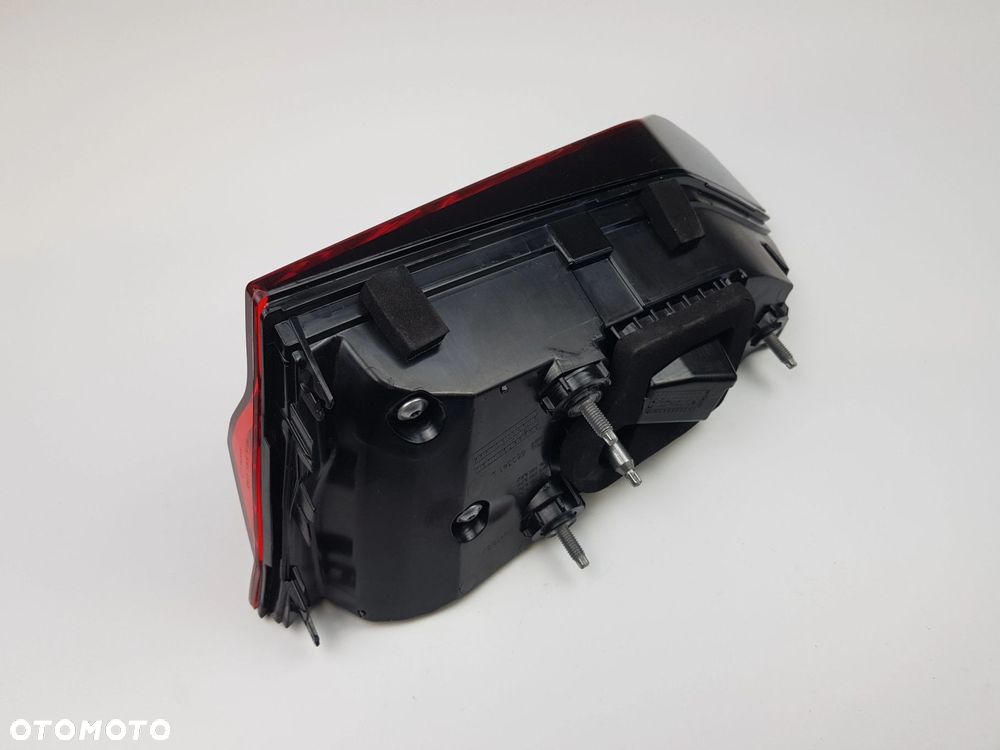 Lampa lewa tylna Lewy Tył Audi A5 S5 RS5 USA 2023 8W6945093AB - 8