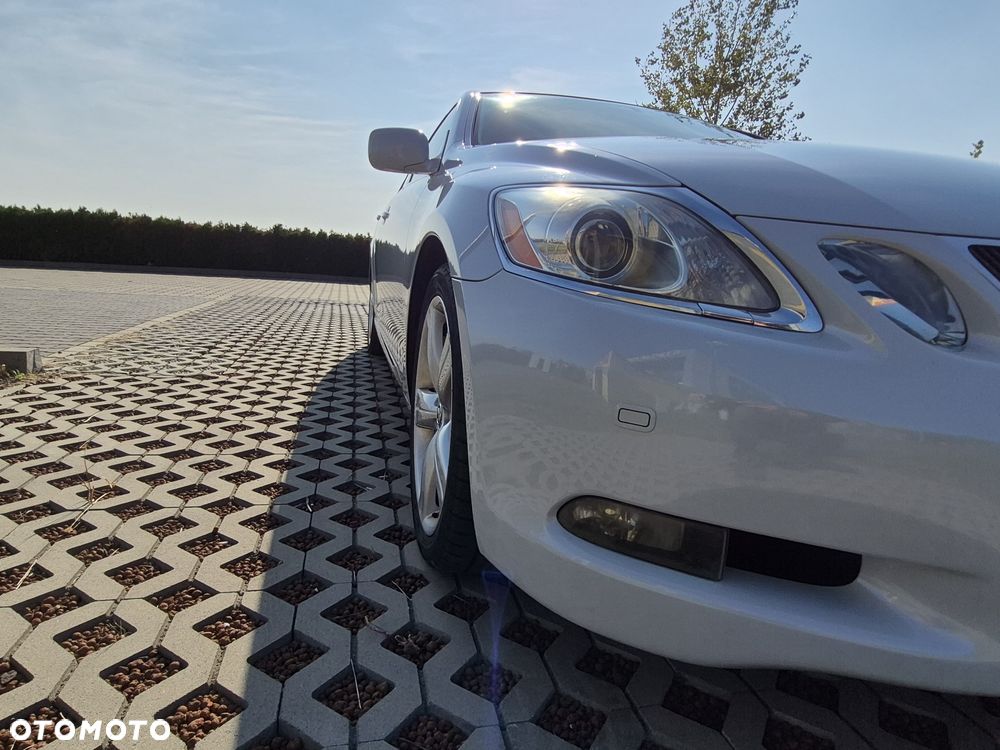 Lexus GS - 10