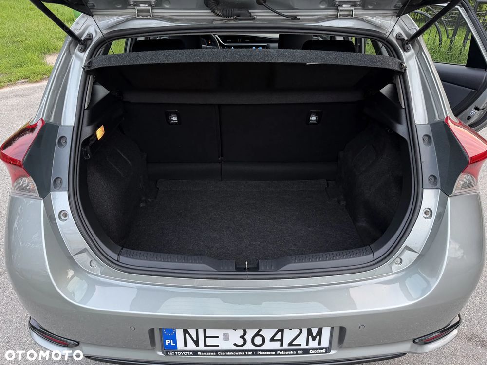 Toyota Auris - 12