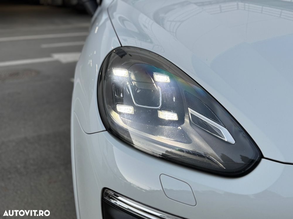 Porsche Cayenne Diesel Platinum Edition - 7