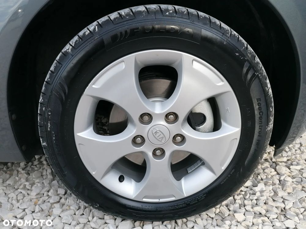 Kia Venga 1.6 CVVT Fifa World Cup Edition - 26