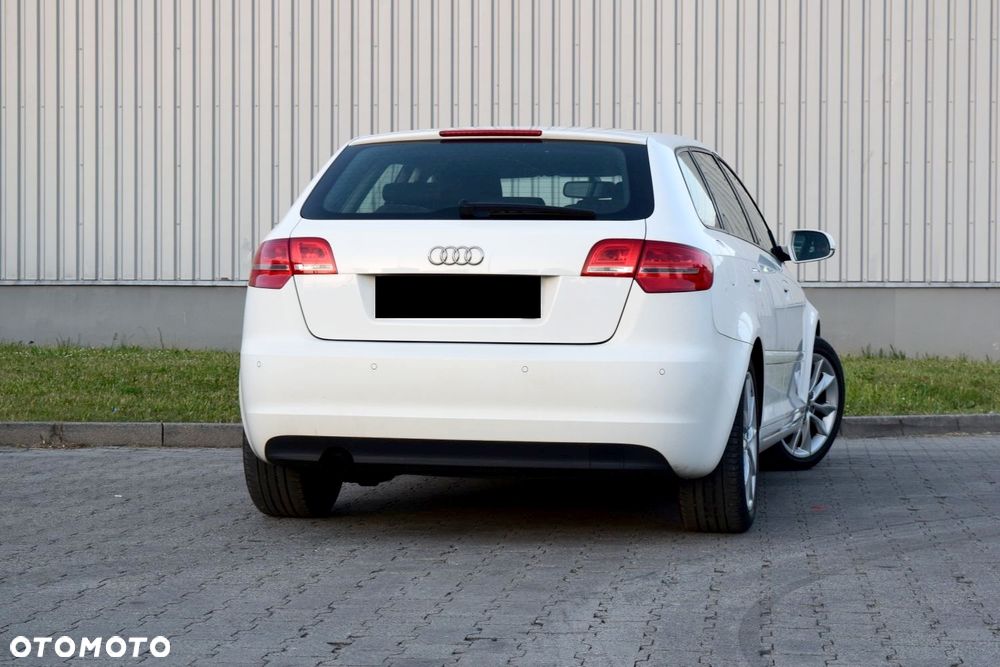 Audi A3 Sportback 1.6 S line Sportpaket plus - 8