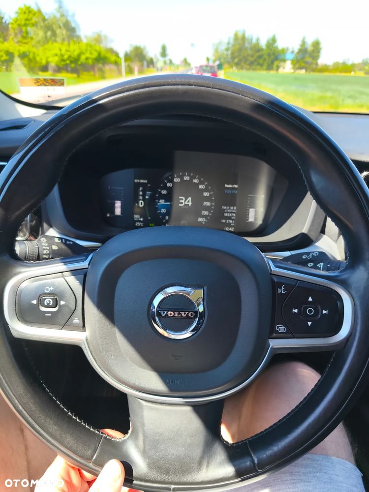 Volvo XC 60 T6 AWD Geartronic Momentum Pro - 9