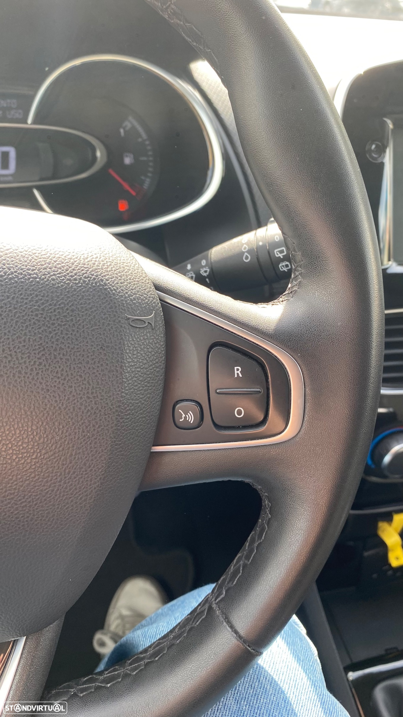 Renault Clio Sport Tourer 0.9 TCe Limited - 31