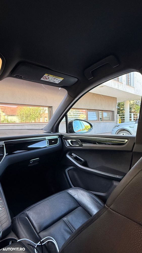 Porsche Macan - 4