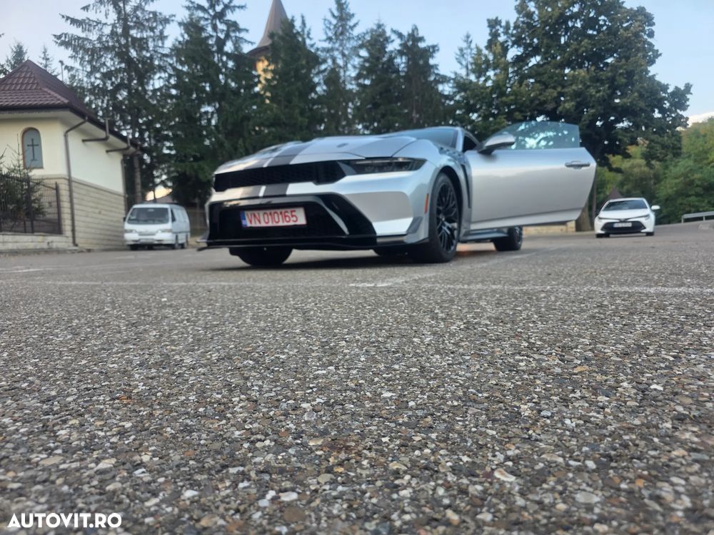 Ford Mustang - 34