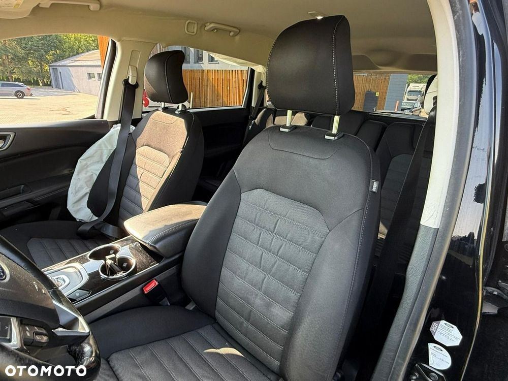Ford S-Max - 23