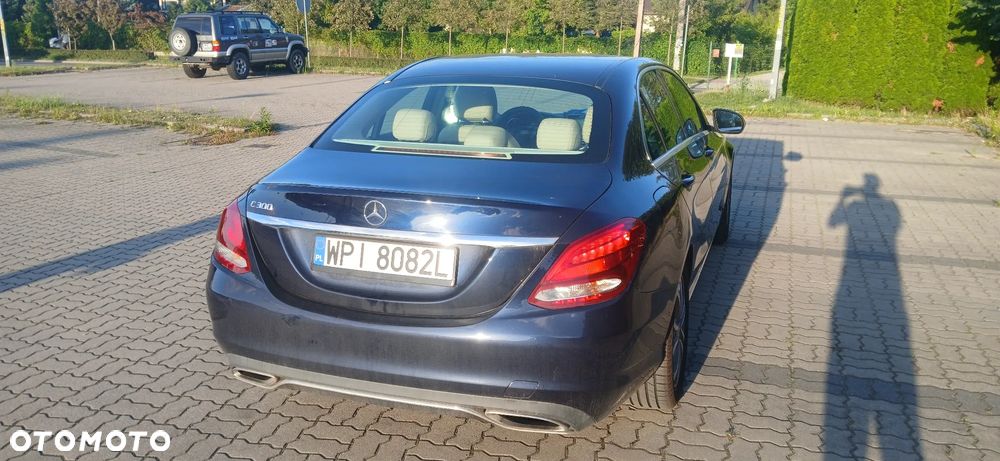 Mercedes-Benz Klasa C 300 7G-TRONIC AMG Line - 8