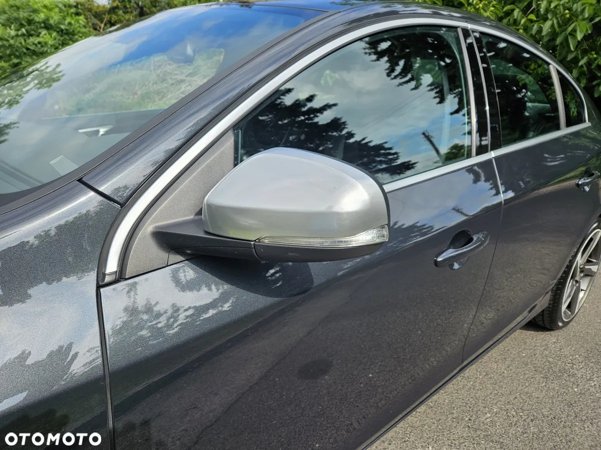 Volvo S60 D3 R-Design - 25