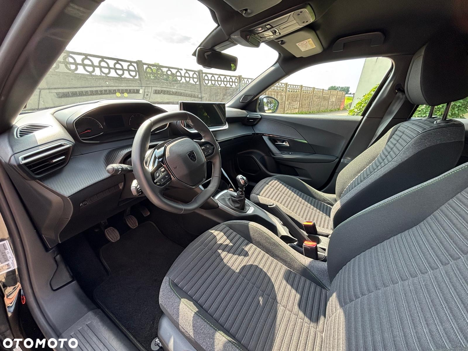 Peugeot 2008 1.2 PureTech Active Pack S&S - 16
