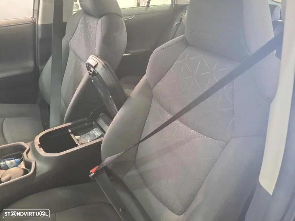 Toyota RAV4 2.5 HDF Comfort - 11