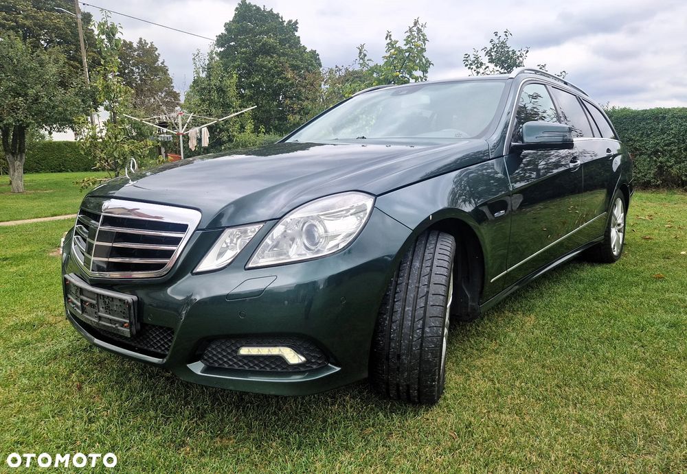 Mercedes-Benz Klasa E 350 CDI DPF BlueEFFICIENCY 7G-TRONIC Avantgarde - 24