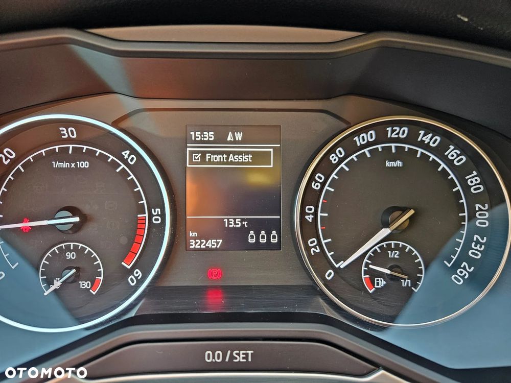 Skoda Superb 2.0 TDI Ambition - 11