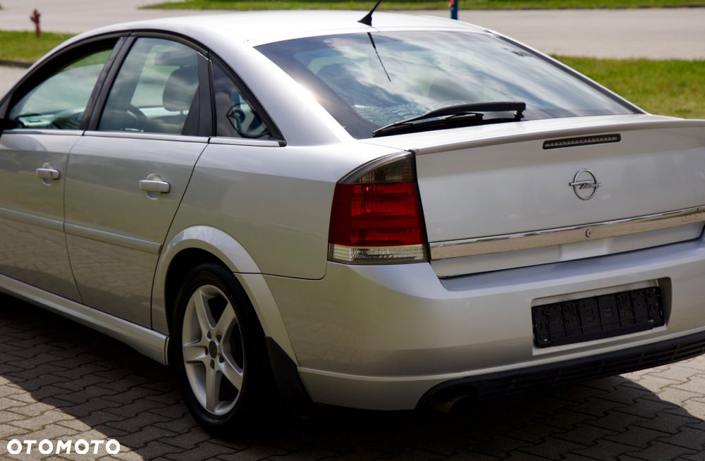 Opel Vectra 2.2 CDX - 17