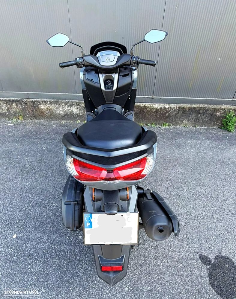 Yamaha NMAX - 7