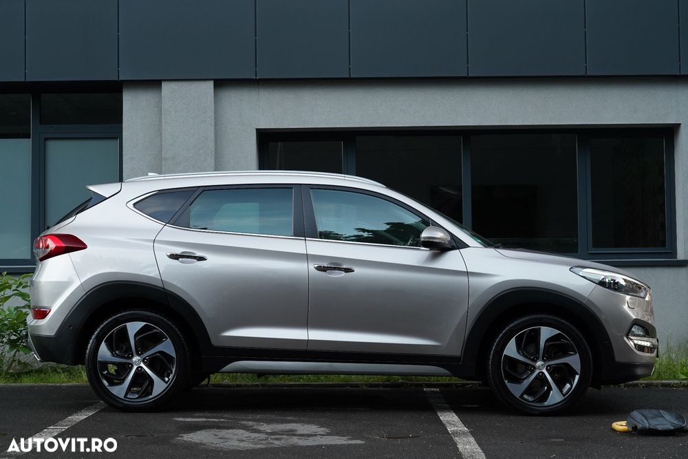 Hyundai Tucson 2.0 CRDI 4WD Automatik Premium - 22