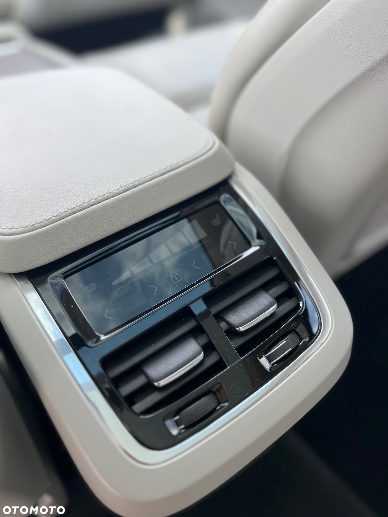 Volvo XC 90 - 11