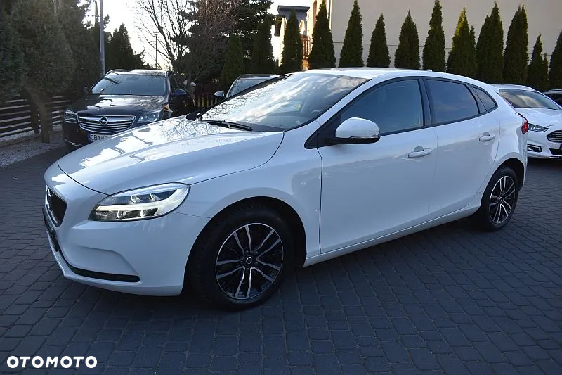 Volvo V40 T2 Geartronic Momentum - 39