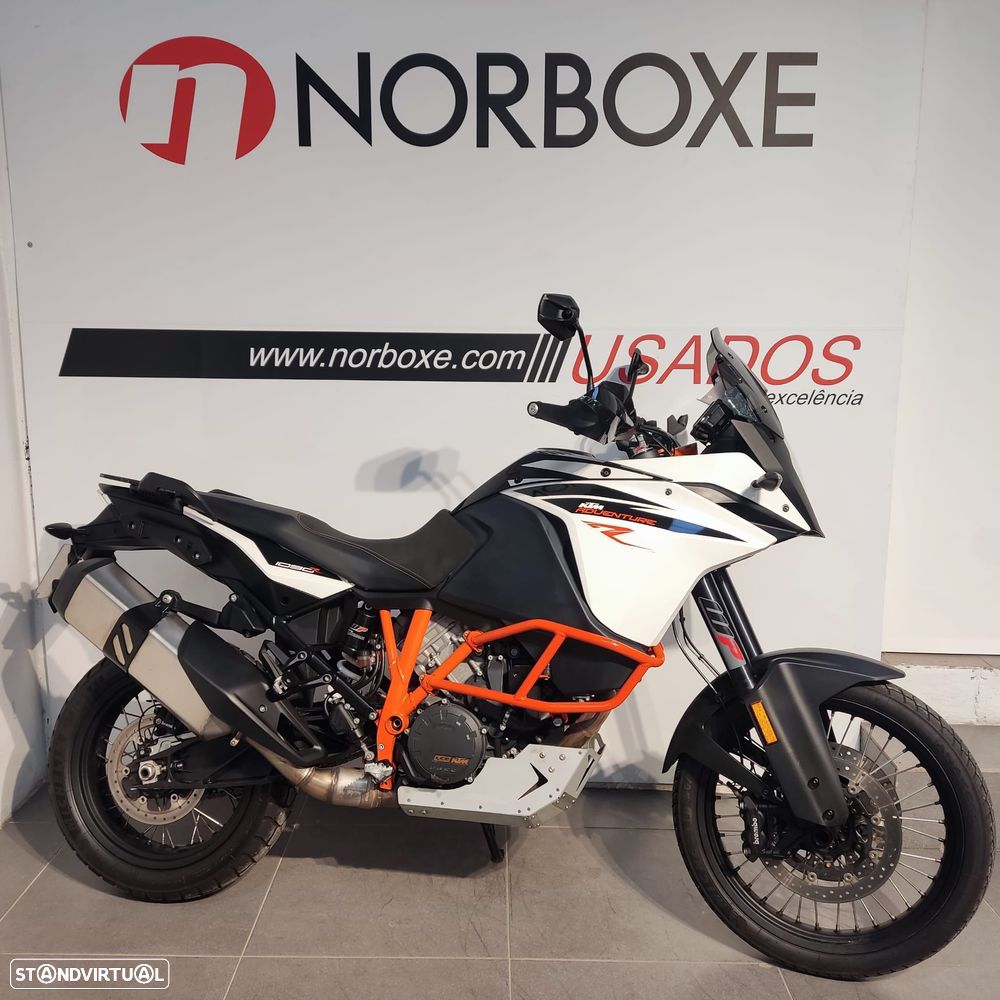 KTM Adventure 1090 R - 1