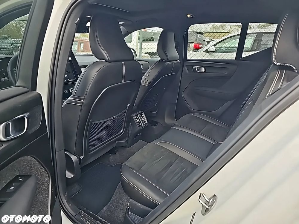 Volvo XC 40 T5 AWD R-Design - 9