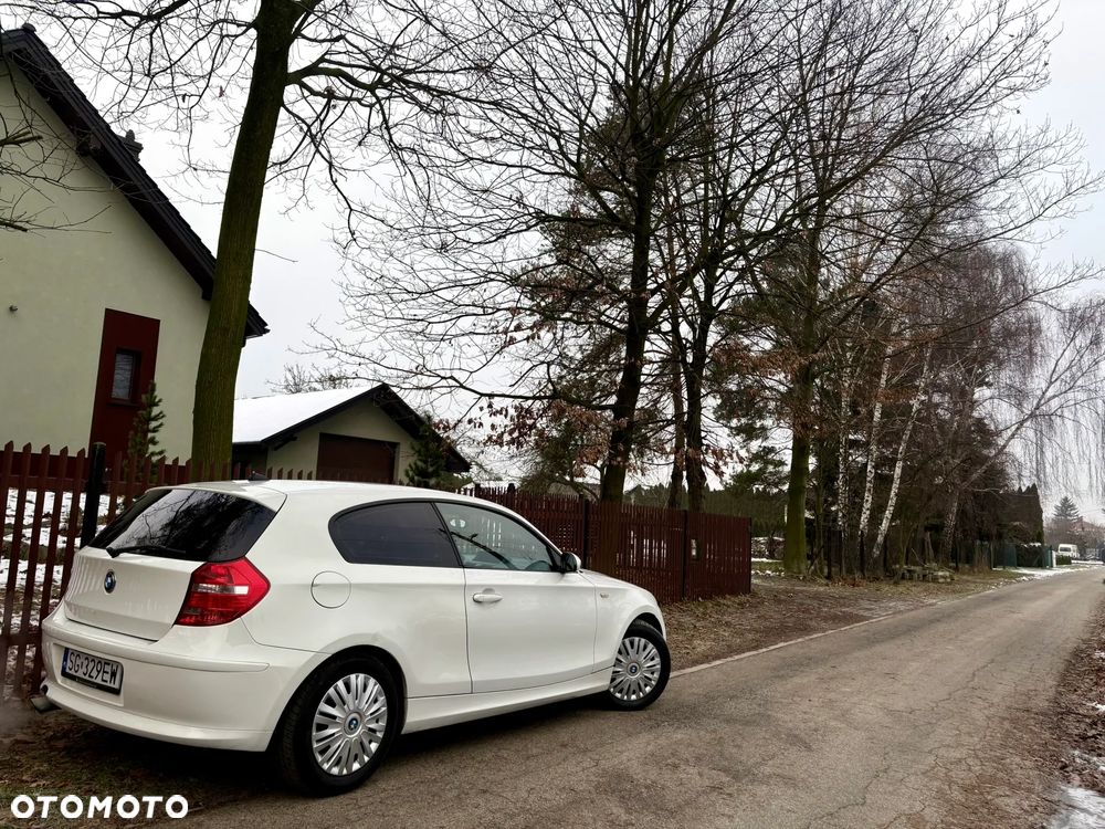 BMW Seria 1 120d DPF Edition Sport - 16