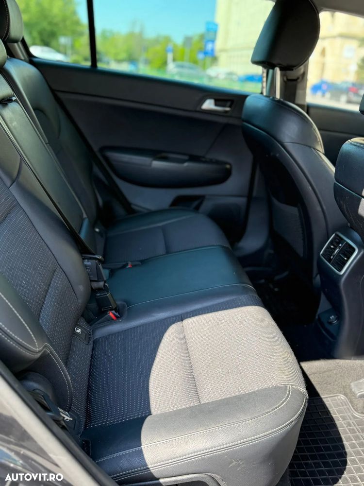 Kia Sportage 1.6 T-GDI 7DCT 4x4 Style - 11