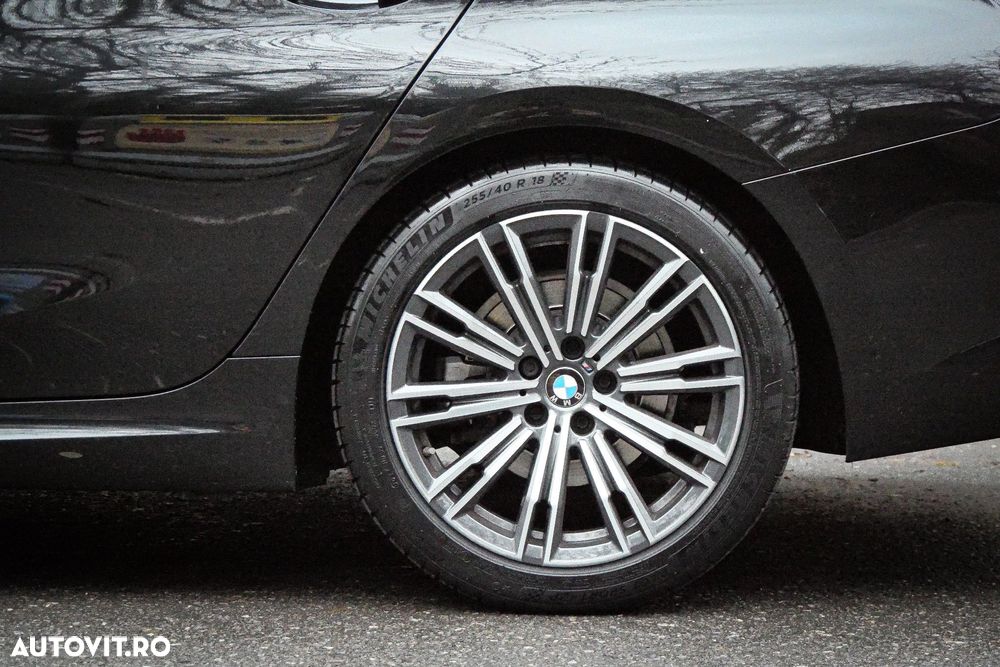 BMW Seria 3 320d Aut. M Sport - 9