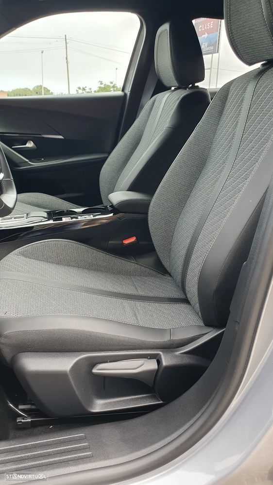 Peugeot 2008 Hybrid 145 e-DSC Allure - 20
